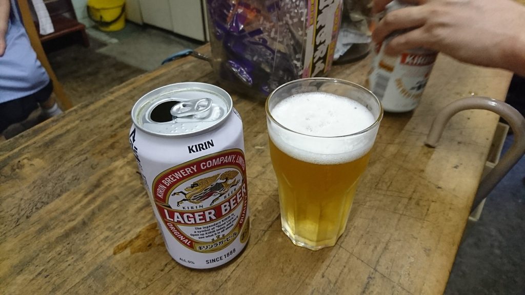 ビールで乾杯 宮田酒店